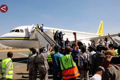 Penerbangan perdana mendarat di Khartoum usai konflik berkepanjangan