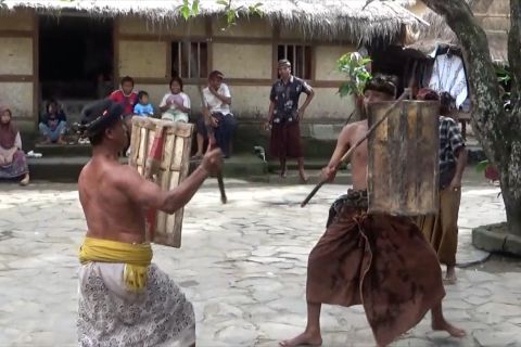 Suku Sasak Sade, satu garis keturunan hingga 15 generasi