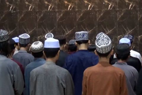 Tarawih sepanjang malam hingga khatam Al Quran di Ponpes Temboro