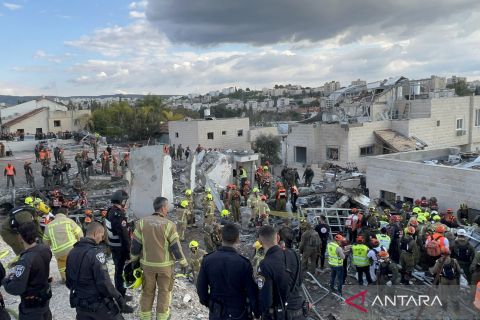 Rudal balasan Iran hujani Beit Shemesh, sejumlah bangunan hancur