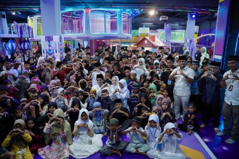 Pemkot Medan ajak 400 anak yatim-piatu belanja kebutuhan Lebaran 2026