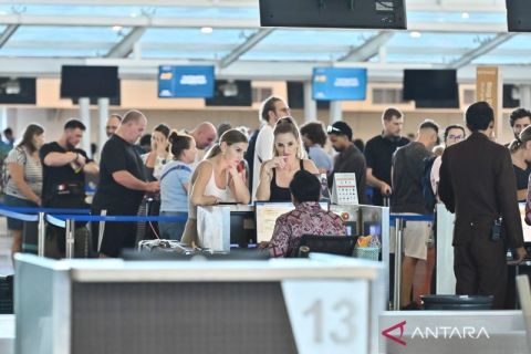 Catat jadwalnya! Bandara I Gusti Ngurah Rai berhenti operasi sementara besok pagi, penumpang padati terminal keberangkatan