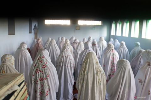 Shalat Idul Fitri jamaah Al Muhdlor Tulungagung