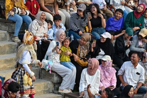 TMII menjadi destinasi keluarga di ibu kota untuk mengisi libur Lebaran