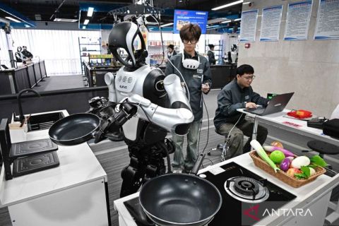 China kembangkan robot humanoid berotak cerdas untuk bantu industri hingga rumah tangga