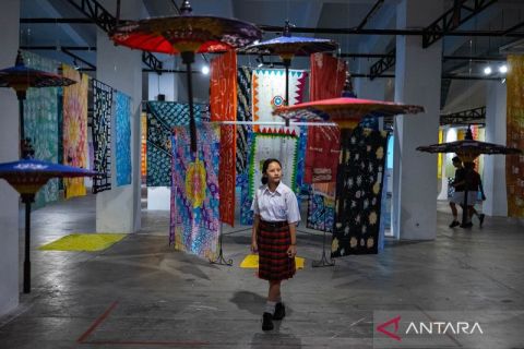 Melihat pameran karya seni pelajar di Taman Budaya Yogyakarta