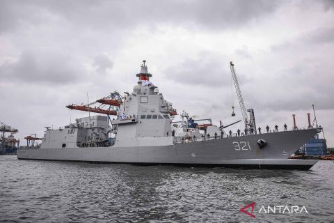 Kedatangan KRI Prabu Siliwangi-321 perkuat pertahanan laut nasional