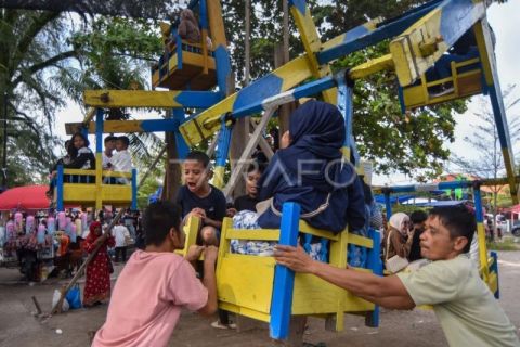 Permainan tradisional buaian kaliang di Pariaman