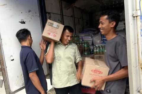 192 KK terdampak bencana di Malalak dapat bantuan jelang lebaran