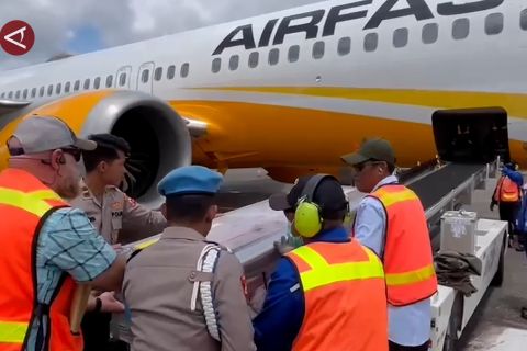 Polisi olah TKP penembakan karyawan Freeport di Grasberg Mimika