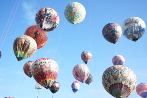 Festival Balon tetap semarak, keselamatan penerbangan jadi prioritas