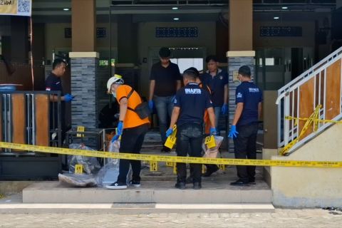 Ledakan masjid di Jember diselidiki, polisi temukan bahan kimia