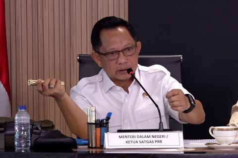 Lumpur jadi kendala, personel pemulihan bencana Sumatera ditambah