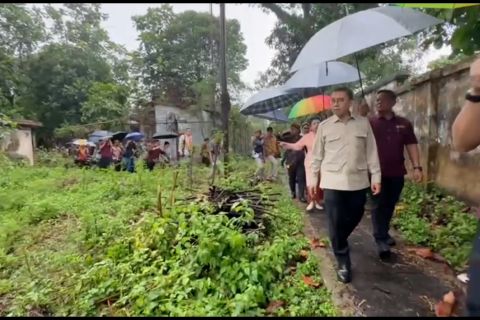 Menbud Fadli Zon pastikan revitalisasi Keraton Solo berlanjut