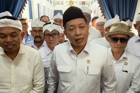 Menkop Ferry: Kendaraan KDMP diutamakan dari industri nasional