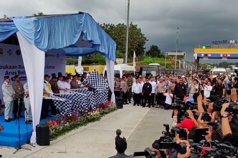 One-Way arus balik diberlakukan dari Semarang hingga Cikampek Utama