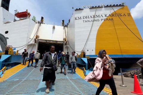 Penumpang di Pelabuhan Trisakti capai 23.897 saat angkutan Lebaran