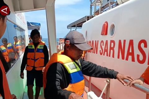 Dua hari pencarian, 21 ABK KM Nazila 05 selamat dievakuasi