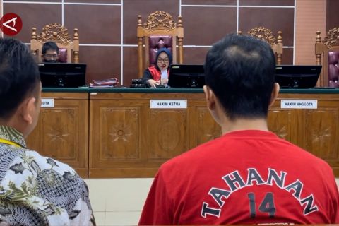 Dua WNA terdakwa kasus sabu divonis seumur hidup dan 17 tahun penjara