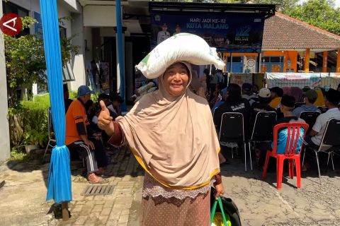 Jelang lebaran, Pemkot Malang salurkan bantuan pangan bagi warga