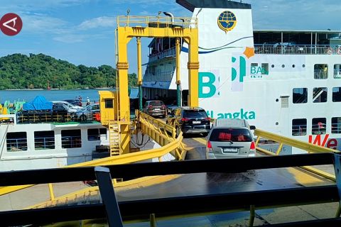 Pelabuhan Merak menyeberangkan 9.826 kendaraan pemudik ke Sumatera