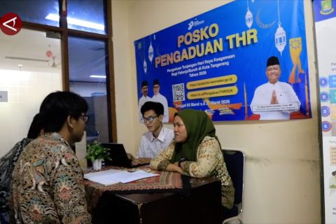 Posko THR jadi ruang Disnaker Kota Tangerang terima aduan pekerja