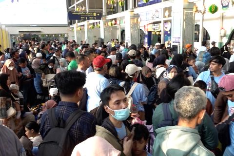Sekitar 20 ribu pemudik tinggalkan Jakarta dari Pasar Senen