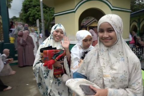 Suasana shalat Id jadi cermin persatuan di berbagai daerah
