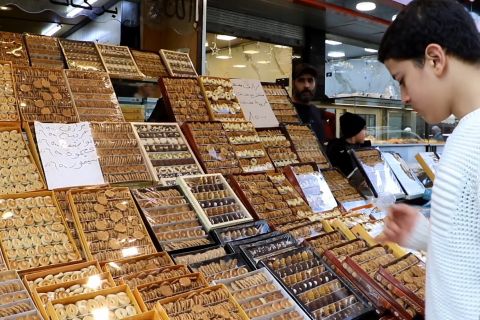 Krisis ekonomi Suriah ubah tradisi konsumsi kue Lebaran