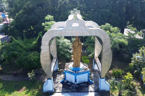 Warga Larantuka laksanakan Tikam Turo jelang Tri Suci Semana Santa