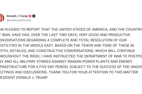 Trump tunda aksi militer ke Iran selama lima hari