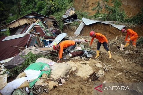 Longsor Deli Serdang, lima korban ditemukan meninggal