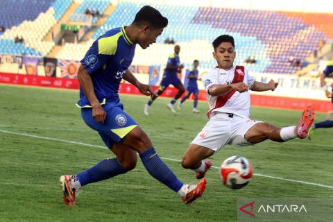 Arema FC bungkam Persis Solo 2-0
