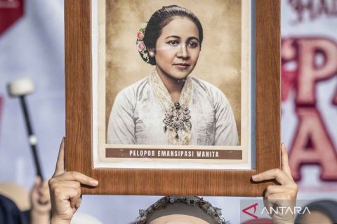 Car Free Day Jakarta jadi ajang peringatan Hari Kartini dan pelestarian seni budaya