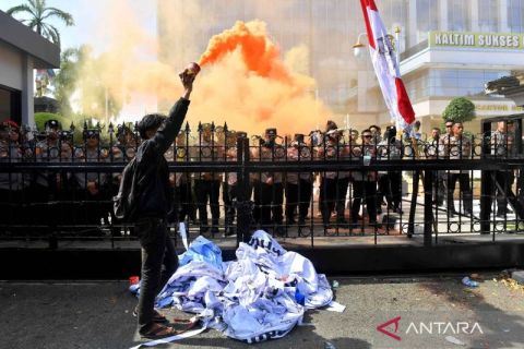 Ribuan pengunjuk rasa gelar aksi tuntut audit Pemprov Kaltim terkait KKN