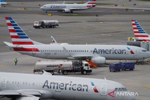 Harga avtur meledak, maskapai AS pangkas target tahunan