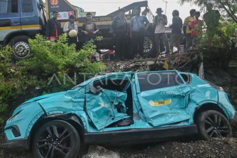 Pascakecelakaan kereta api di Bekasi Timur