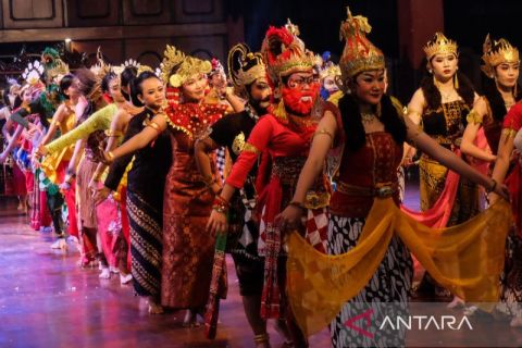 Pentas Solo 24 Jam Menari rayakan Hari Tari Dunia