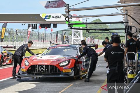 Intip persiapan terakhir mekanik tim balap jelang GT World Challenge Asia 2026 di Mandalika