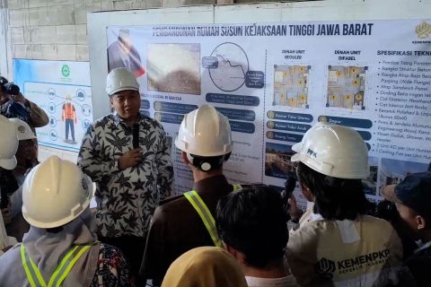 Menteri Maruarar tinjau pembangunan rusun Kejati Jabar di Kiaracondong