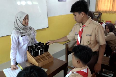 Sekolah di Jakarta terapkan pembatasan gawai saat jam pelajaran
