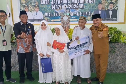 Pemkot Jayapura subsidi tiket 232 jemaah haji ke Embarkasi Makassar