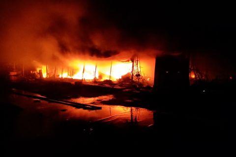 Ratusan kios PKL Pasar Kanjengan Semarang ludes dilahap si jago merah