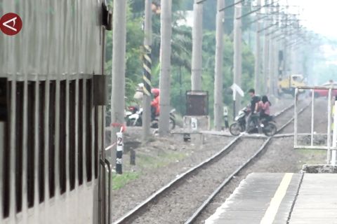 Dirut KAI pastikan penertiban perlintasan sebidang tak pandang bulu