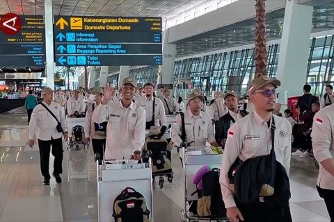 Sebanyak 460 PPIH diberangkatkan guna layani jamaah haji di tanah suci