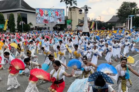 Sebanyak 1.700 peserta ramaikan Solo Menari 2026 di kawasan Titik Nol