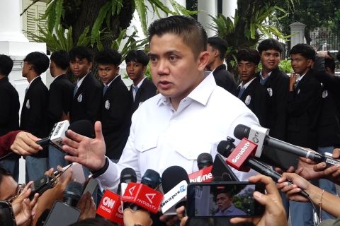 Seskab Teddy buka suara terkait wacana pemotongan gaji para Menteri