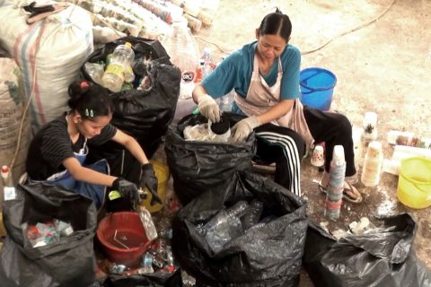 Harga plastik naik, pasokan sampah di depo Palangka Raya melonjak