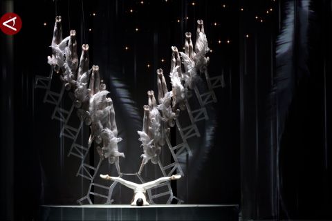 Drama akrobatik &ldquo;Swan&rdquo; asal China pukau penonton di Moskow