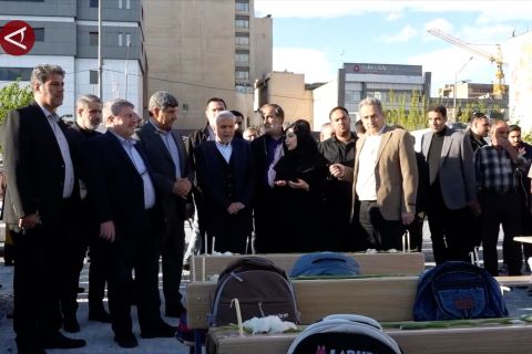 Teheran gelar peringatan untuk korban pengeboman Sekolah Dasar Minab